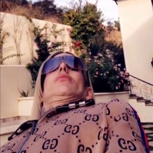 Meet your Posher, Mallory - Picture 4 of 5